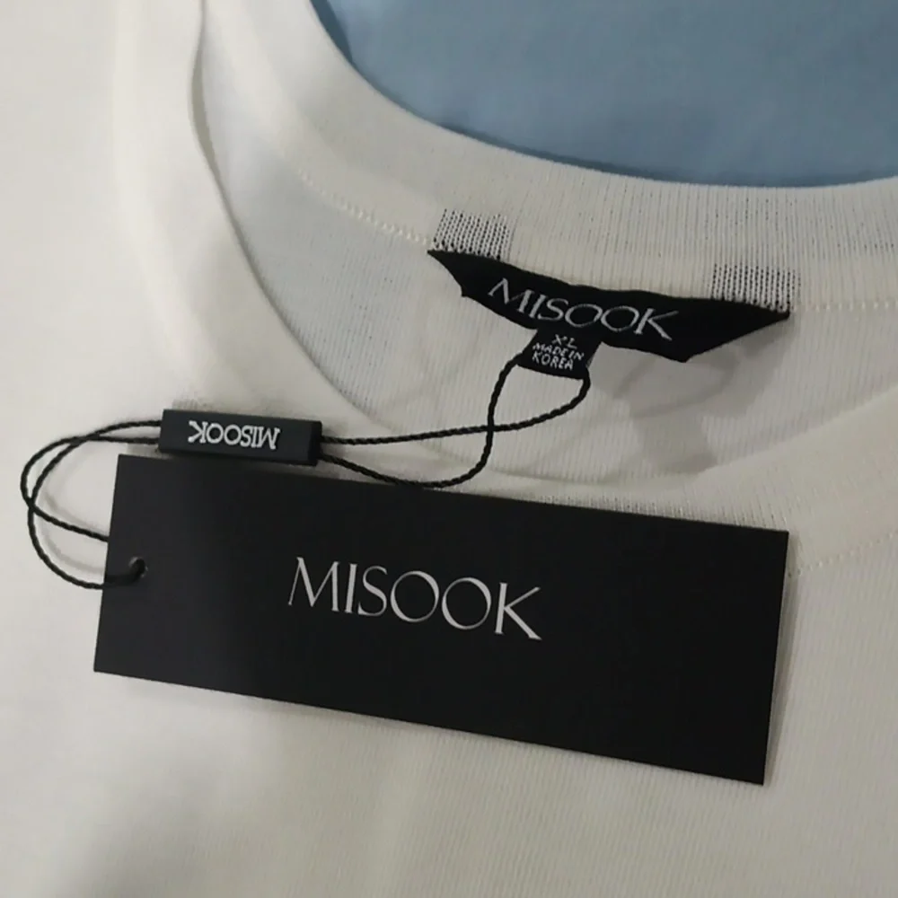 Misook - Picture 4 of 5